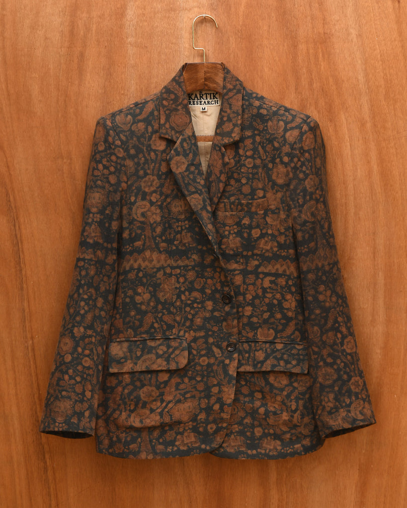 THREE BUTTON BLAZER