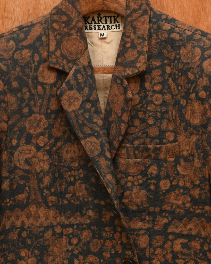 THREE BUTTON BLAZER