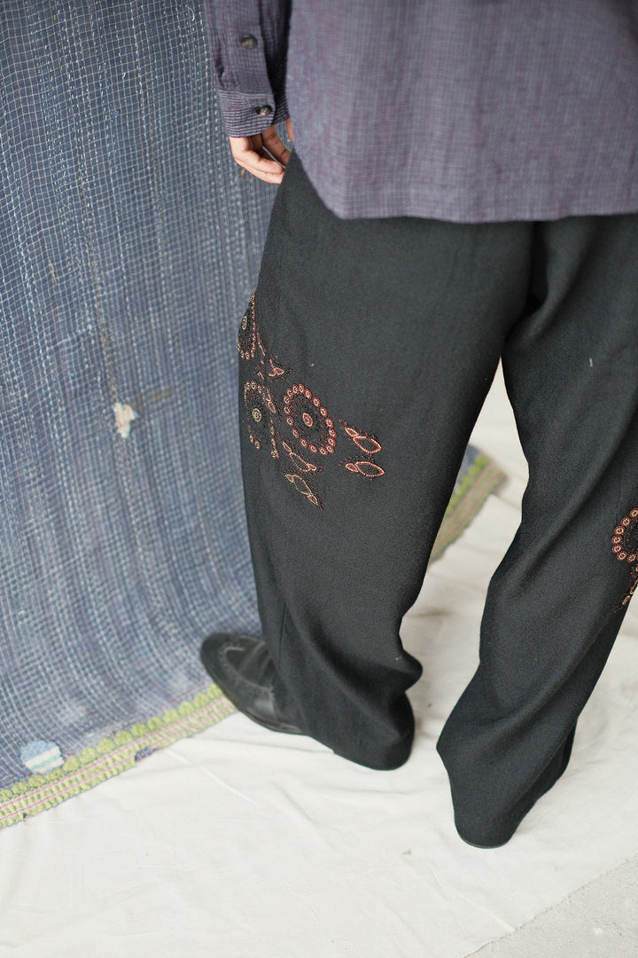 SIDE PLEAT KNOT TROUSER