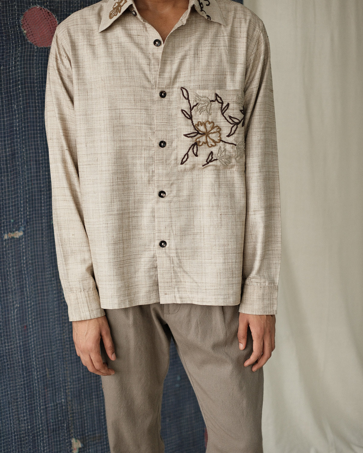 FRENCH KNOT SHIRT