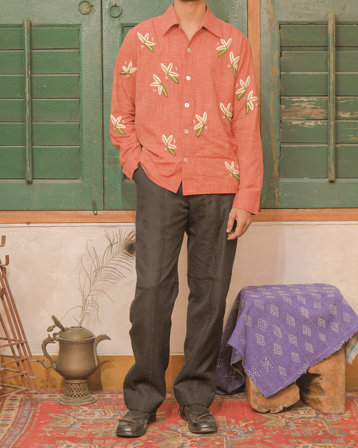 RED FLORAL BOX SHIRT