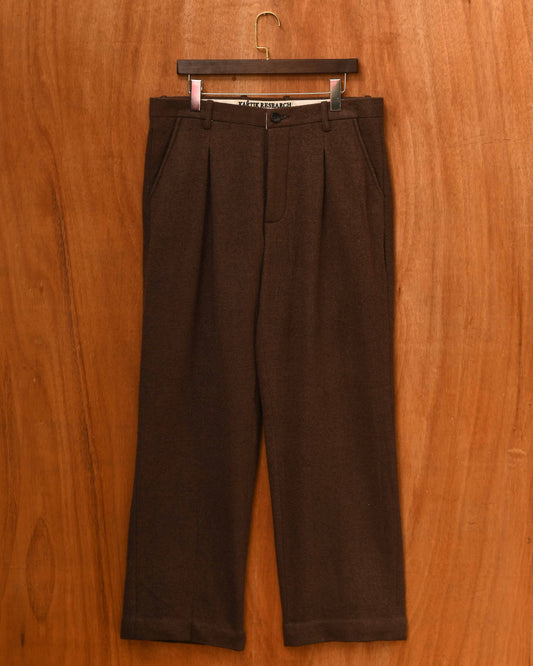BROWN PLEATED TROUSER