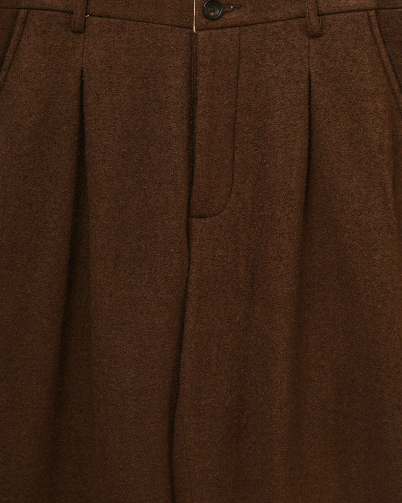 BROWN PLEATED TROUSER