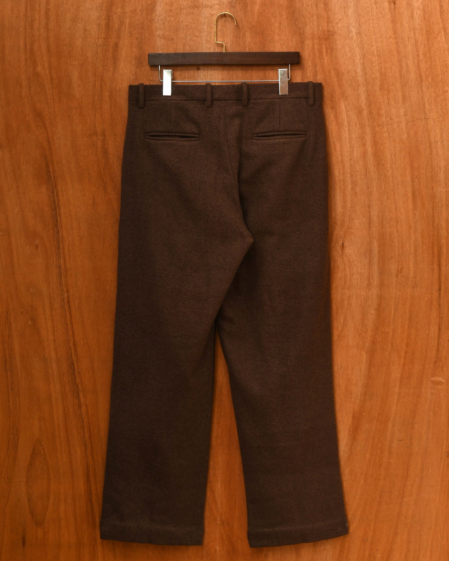 BROWN PLEATED TROUSER