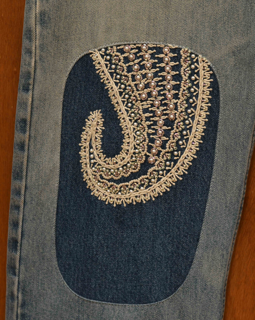 CHIKANKARI JEANS