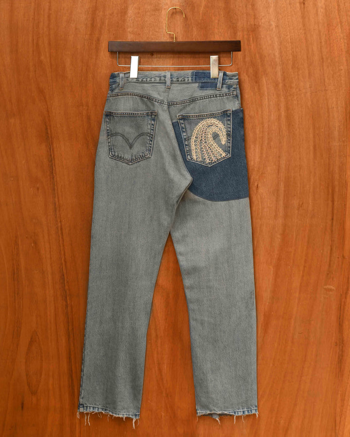 CHIKANKARI JEANS