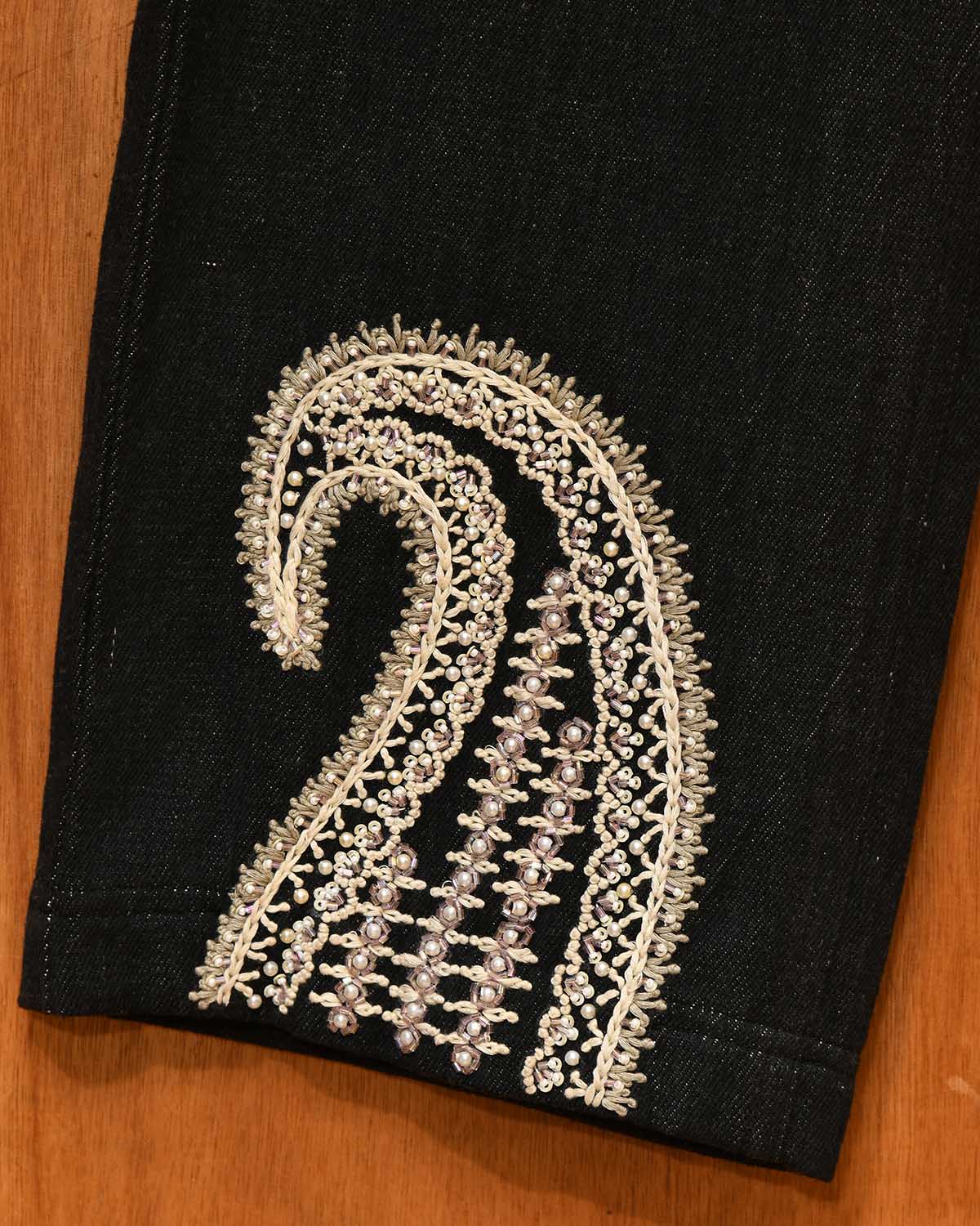CHIKANKARI TROUSER